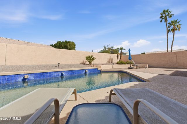 4442 E GRAYTHORN Street, Phoenix, AZ 85044
