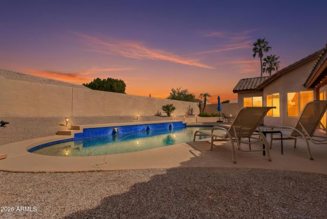 4442 E GRAYTHORN Street, Phoenix, AZ 85044