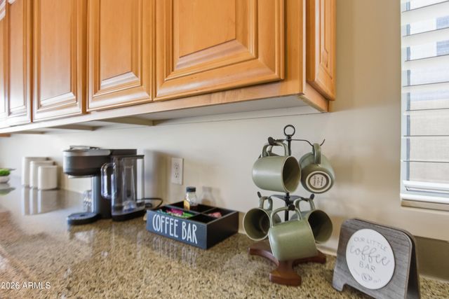 4442 E GRAYTHORN Street, Phoenix, AZ 85044