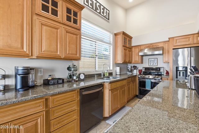4442 E GRAYTHORN Street, Phoenix, AZ 85044