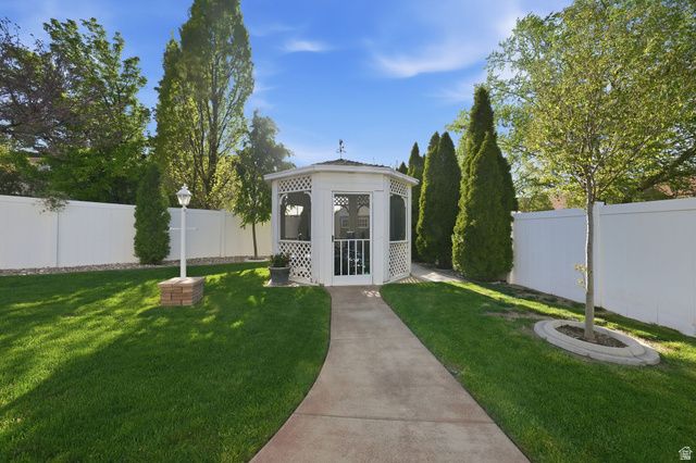 7428 S GREEN BERRY CT, Midvale, UT 84047