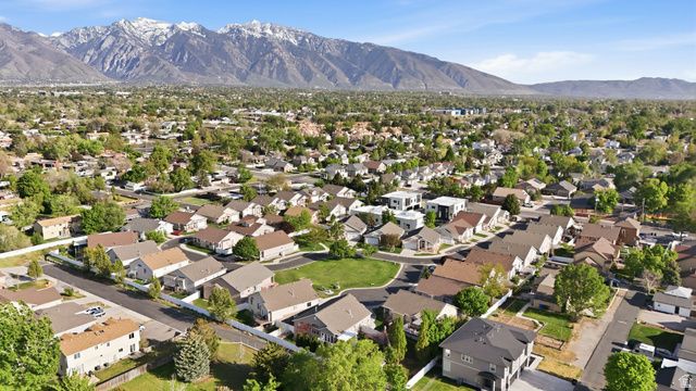 7428 S GREEN BERRY CT, Midvale, UT 84047