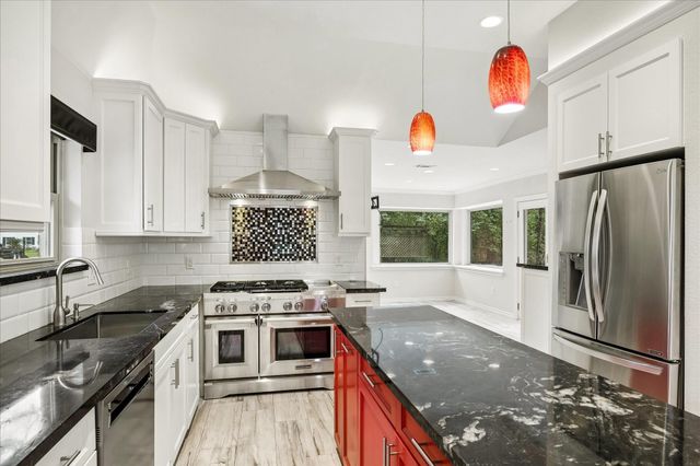 2919 Kings Forest Drive, Kingwood, TX 77339