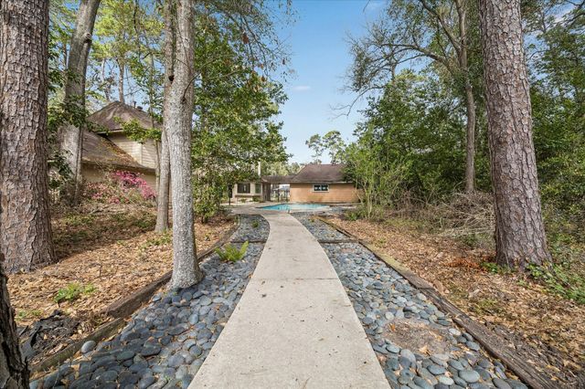 2919 Kings Forest Drive, Kingwood, TX 77339