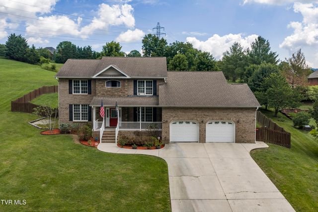 2004 Windridge Drive, Kingsport, TN 37660