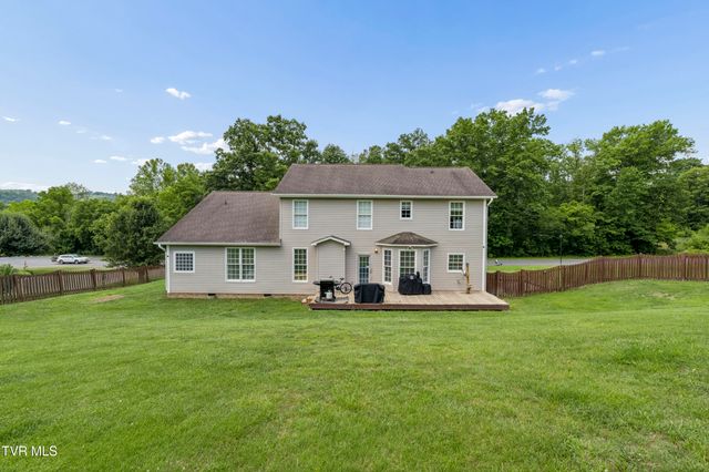 2004 Windridge Drive, Kingsport, TN 37660