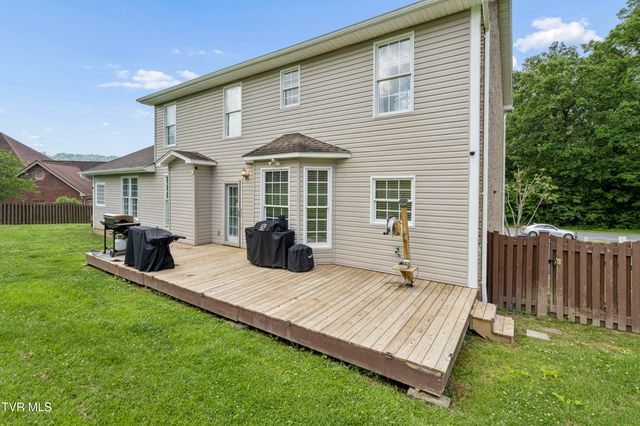2004 Windridge Drive, Kingsport, TN 37660