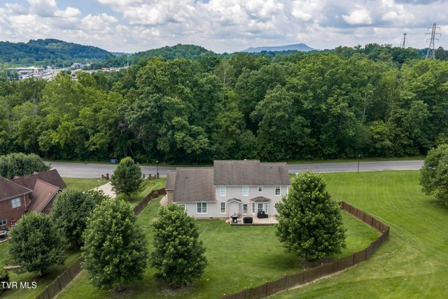 2004 Windridge Drive, Kingsport, TN 37660