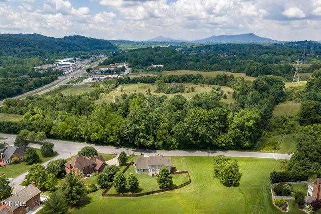 2004 Windridge Drive, Kingsport, TN 37660