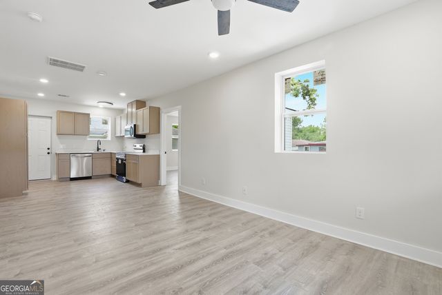 211 Jenks Street, Savannah, GA 31415