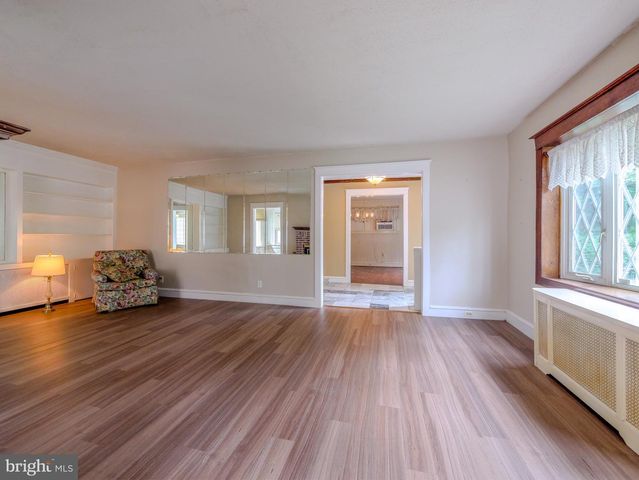 705 EDMONDS AVE, Drexel Hill, PA 19026