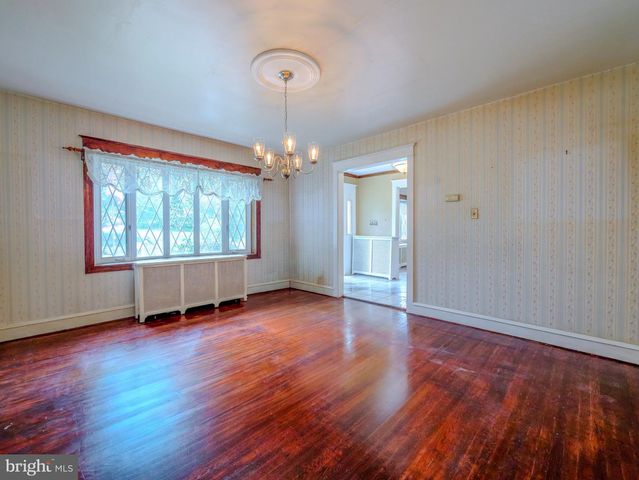 705 EDMONDS AVE, Drexel Hill, PA 19026