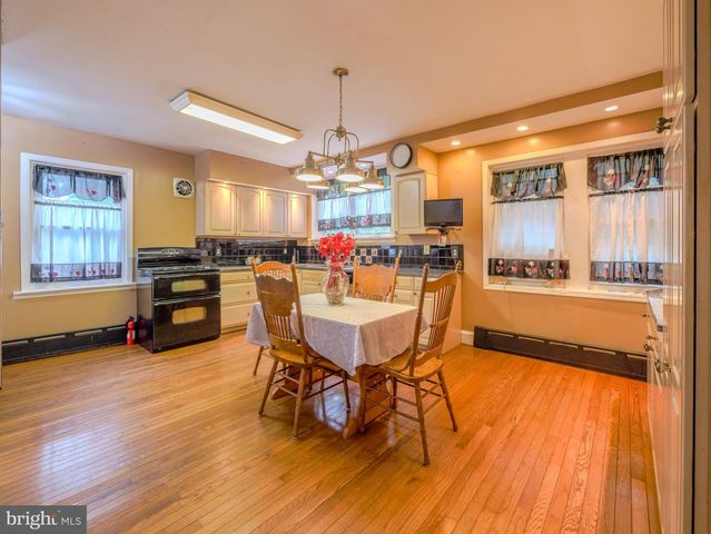 705 EDMONDS AVE, Drexel Hill, PA 19026