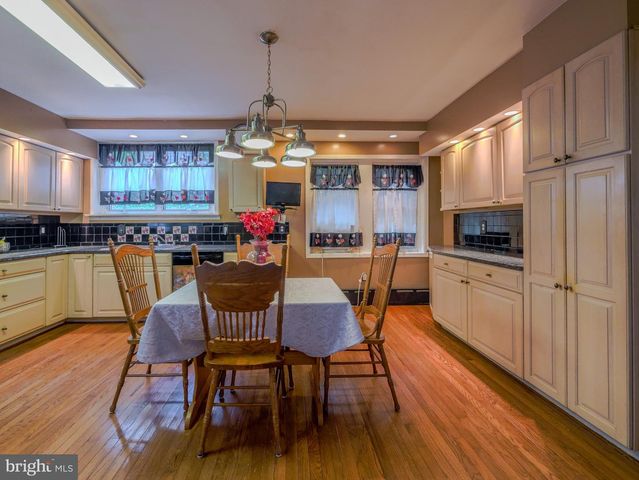 705 EDMONDS AVE, Drexel Hill, PA 19026