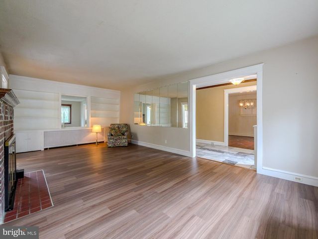 705 EDMONDS AVE, Drexel Hill, PA 19026