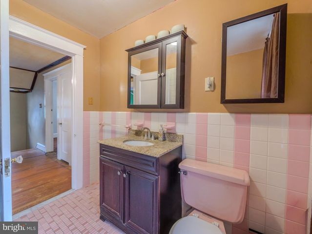 705 EDMONDS AVE, Drexel Hill, PA 19026