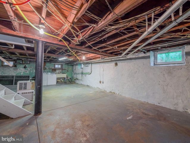 705 EDMONDS AVE, Drexel Hill, PA 19026