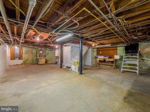 705 EDMONDS AVE, Drexel Hill, PA 19026