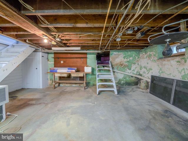 705 EDMONDS AVE, Drexel Hill, PA 19026
