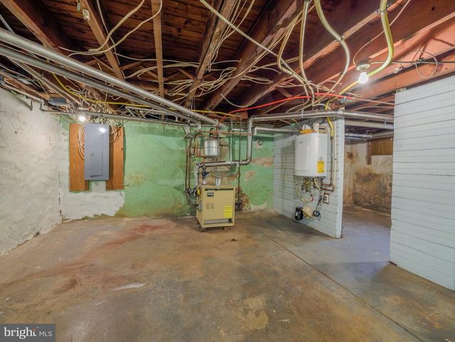 705 EDMONDS AVE, Drexel Hill, PA 19026