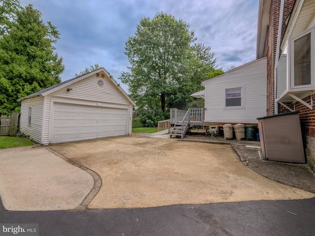 705 EDMONDS AVE, Drexel Hill, PA 19026