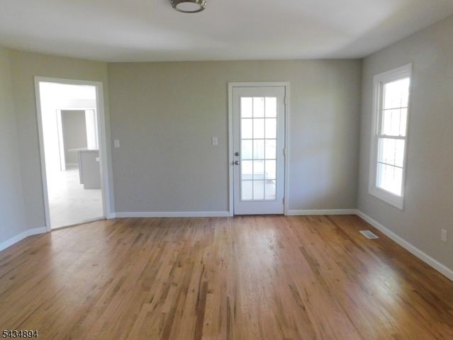 4 Spring Hill Rd, Franklin Twp., NJ 08801