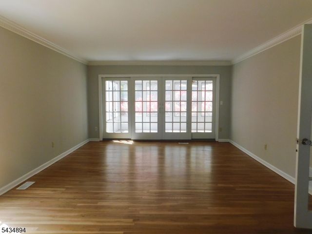 4 Spring Hill Rd, Franklin Twp., NJ 08801