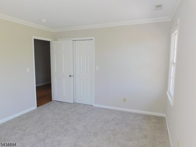 4 Spring Hill Rd, Franklin Twp., NJ 08801