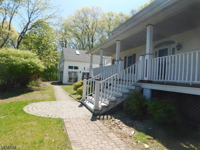 4 Spring Hill Rd, Franklin Twp., NJ 08801