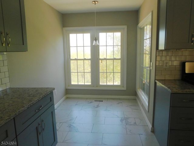 4 Spring Hill Rd, Franklin Twp., NJ 08801