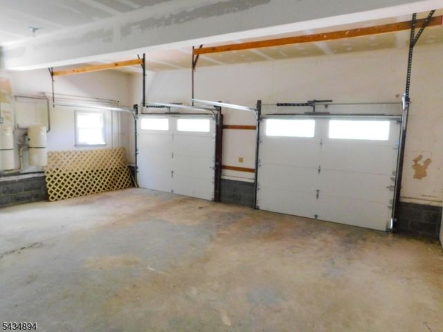 4 Spring Hill Rd, Franklin Twp., NJ 08801