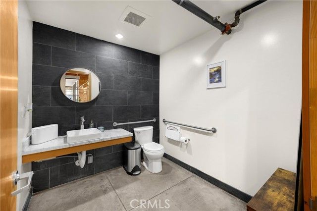 425 E 4th Street, Long Beach, CA 90802