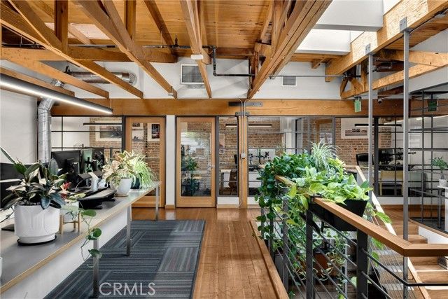 425 E 4th Street, Long Beach, CA 90802