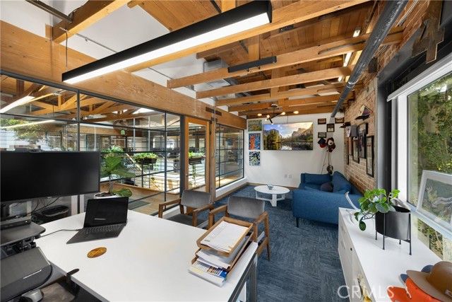 425 E 4th Street, Long Beach, CA 90802