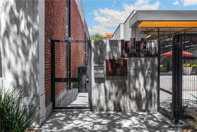 425 E 4th Street, Long Beach, CA 90802