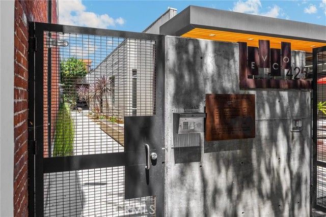 425 E 4th Street, Long Beach, CA 90802