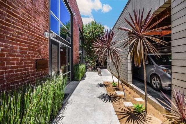 425 E 4th Street, Long Beach, CA 90802