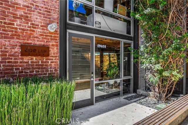 425 E 4th Street, Long Beach, CA 90802