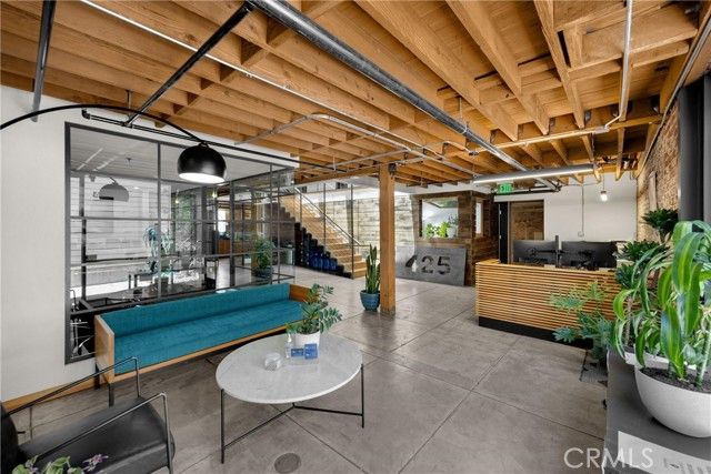 425 E 4th Street, Long Beach, CA 90802