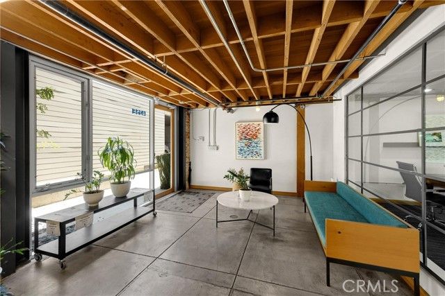 425 E 4th Street, Long Beach, CA 90802