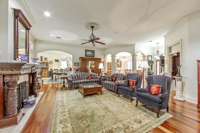 4266 Hwy 311, Houma, LA 70360