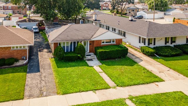 1744 N 20th Avenue, Melrose Park, IL 60160