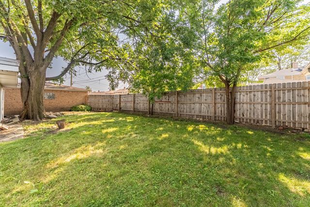 1744 N 20th Avenue, Melrose Park, IL 60160