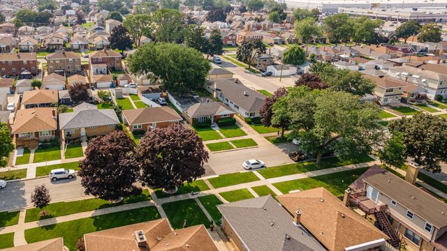 1744 N 20th Avenue, Melrose Park, IL 60160