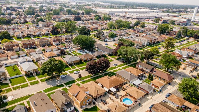 1744 N 20th Avenue, Melrose Park, IL 60160