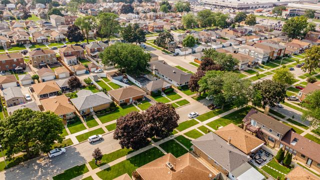 1744 N 20th Avenue, Melrose Park, IL 60160