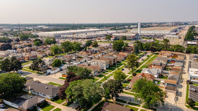 1744 N 20th Avenue, Melrose Park, IL 60160