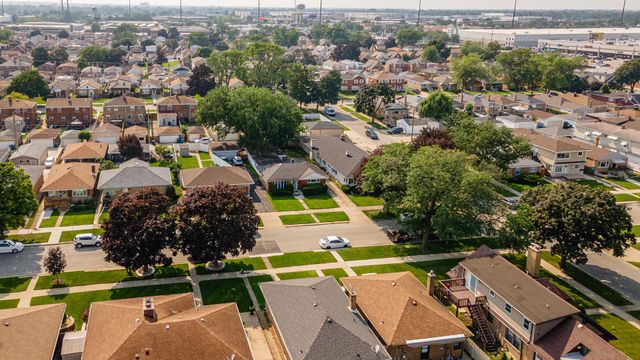 1744 N 20th Avenue, Melrose Park, IL 60160