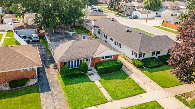 1744 N 20th Avenue, Melrose Park, IL 60160