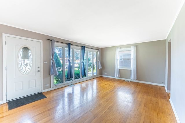 1744 N 20th Avenue, Melrose Park, IL 60160